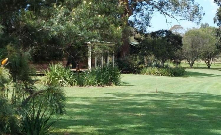 Cabins At Lovedale Wedding Chapel מראה חיצוני תמונה