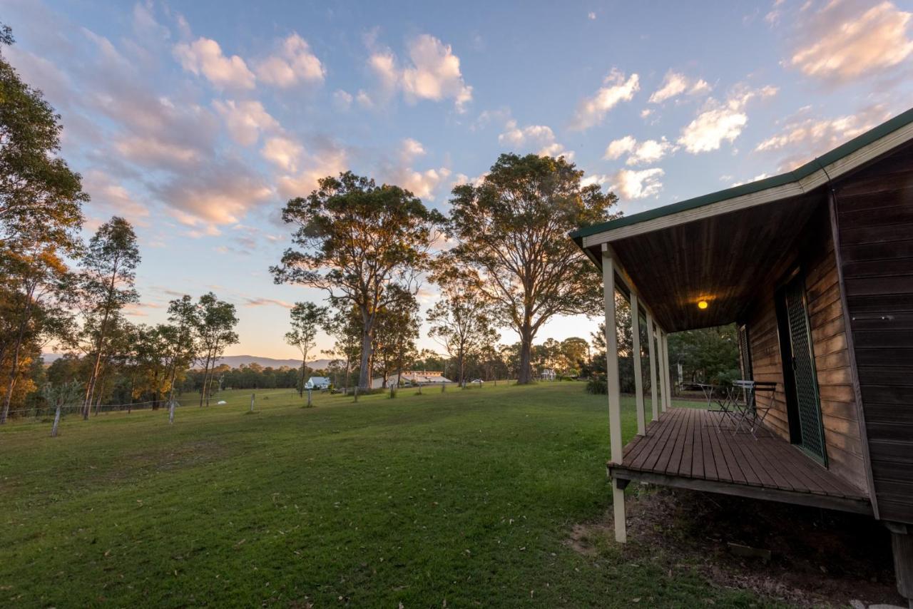 Cabins At Lovedale Wedding Chapel מראה חיצוני תמונה